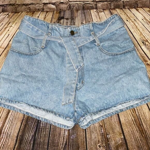 Vintage BeBop Jean Shorts w/Self Belt - Picture 3 of 7